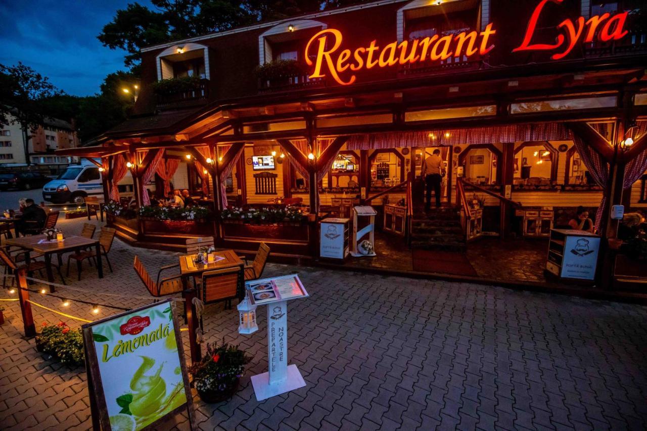 Pensiune Restaurant Lyra Corunca Esterno foto
